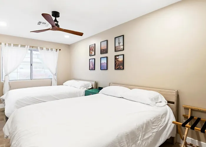 King Bed - High End -westgate Villa. Holiday home